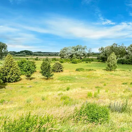 דירה Lovely In With Sauna